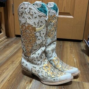 Corral gold steer head boots